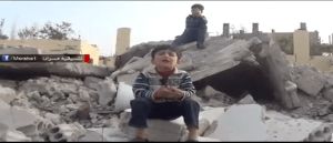 bambino canta per la libertà